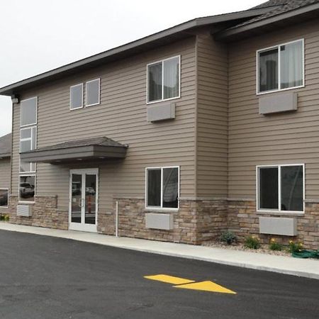Canby Inn And Suites Exterior foto