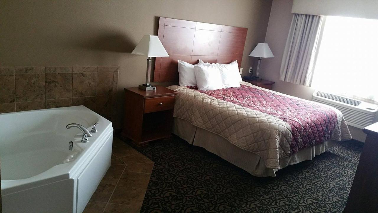Canby Inn And Suites Exterior foto